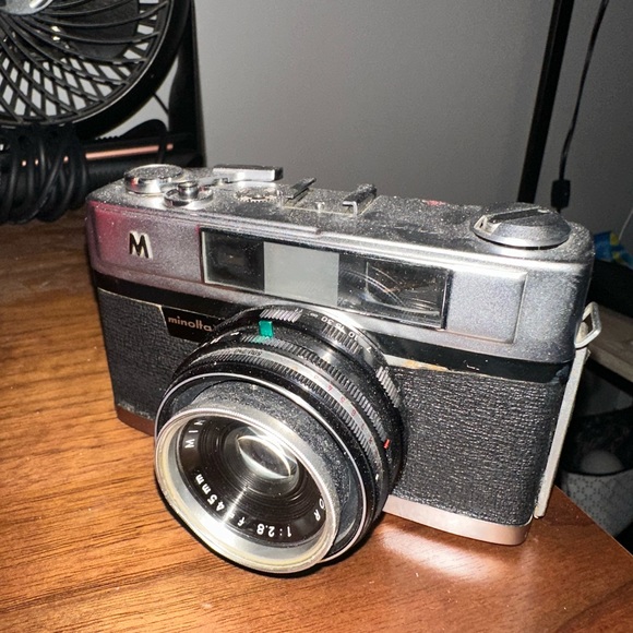 Minolta A6 Authentic Film Camera - Picture 3 of 4